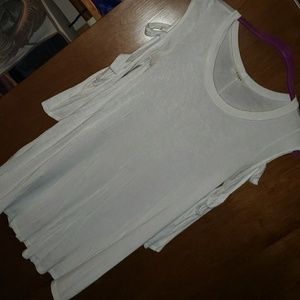 3/4 length sleeve flowy shirt